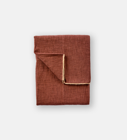 Kamila throw