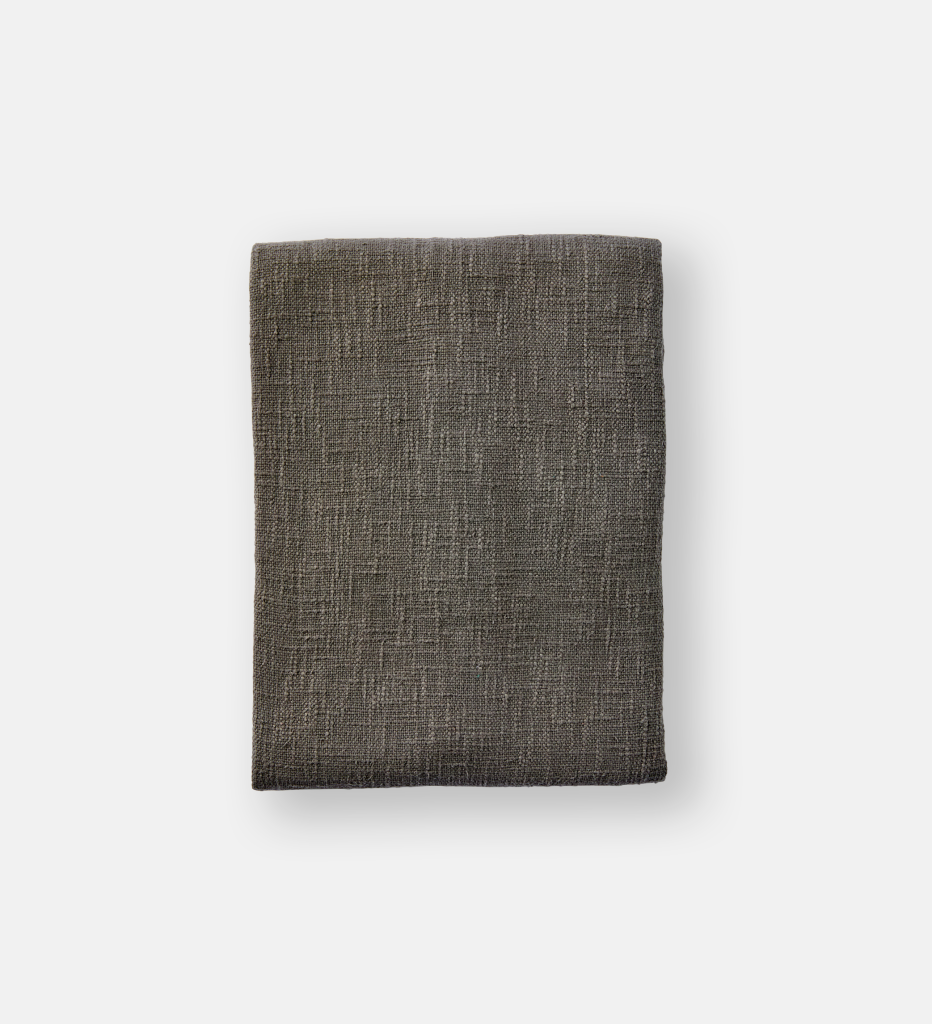 Kamila throw