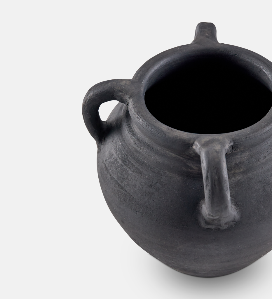 Kate Vase