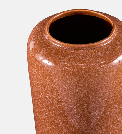 Leo Vase